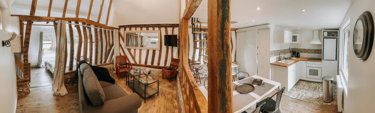 Les Gites De Claire Saint-Gatien-des-Bois Exterior foto